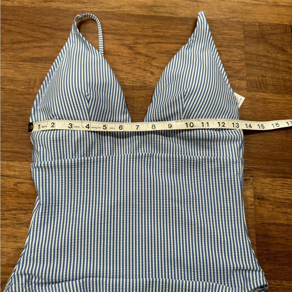 J. Crew plunge one piece bathing suit in seersucker size 10 - Picture 10 of 11